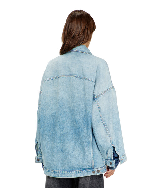 DIESEL(ディーゼル)の「ウィメンズ デニムジャケット DE-LIN(デニムジャケット・レディース・インディゴブルー・MEDIUM/X-SMALL/XX-SMALL/SMALL)」の5枚目の写真