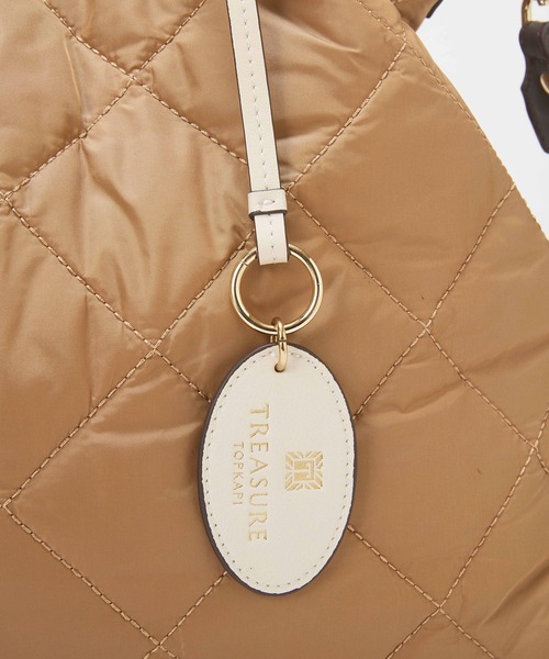 TREASURE TOPKAPI(トレジャートプカピ)の「【TREASURE TOPKAPI】ストライプハンドル キルティング 2way トートバッグ A4対応 / 軽量(トートバッグ・レディース・ブラック/ダークオリーブ/ベージュ・FREE)」の9枚目の写真
