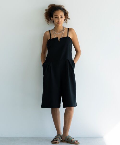 GARAGE OF GOOD CLOTHING(ガレージオブグッドクロージング)の「【日本製】綿麻混ショートパンツオールインワン(サロペット/オーバーオール・レディース・ブラック/グレイッシュベージュ・FREE)」の3枚目の写真