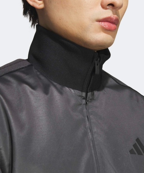 adidas(アディダス)の「Stadium Gold レギュラーフィットクライマウォーム メッシュ裏地付きウーブン フルジップ ジャケット / ジャージ / アディダス adidas(ジャージ・メンズ・ブラック×ブラック・XX-LARGE/LARGE/MEDIUM/SMALL/X-LARGE/X-SMALL)」の4枚目の写真