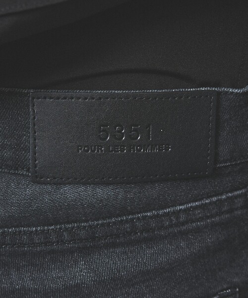 5351 POUR LES HOMMES(ゴーサンゴーイチプールオム)の「メタリック スキニー デニムパンツ(デニムパンツ・メンズ・ブラック/インディゴブルー・44/46/48/50)」の22枚目の写真