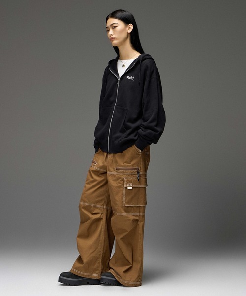 X-girl(エックスガール)の「BICOLOR STITCH EASY CARGO PANTS(カーゴパンツ・レディース・ブラウン/インディゴブルー・M/S)」の5枚目の写真