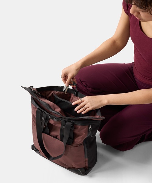 Matador（マタドール）の「Matador/マタドール 24L Tote Pack/24L トートパック（トートバッグ・メンズ・ワインレッド/ブラック/ダークグリーン・FREE）」の5枚目の写真