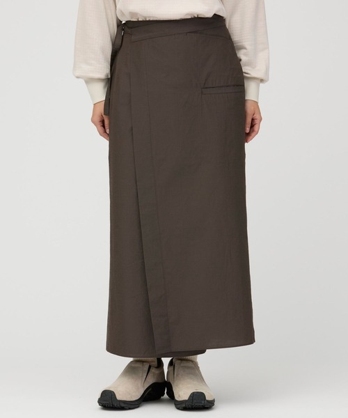 Snow Peak(スノーピーク)の「Snow Peak / Wool Nylon Taffeta Skirt ウールナイロンタフタスカート(スカート・レディース・ダークブラウン/ブラック・1/2/3)」の6枚目の写真