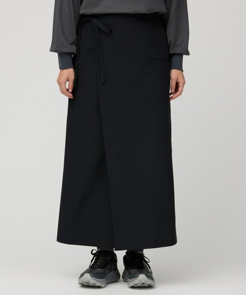 Snow Peak(スノーピーク)の「Snow Peak / Wool Nylon Taffeta Skirt ウールナイロンタフタスカート(スカート・レディース・ダークブラウン/ブラック・1/2/3)」の5枚目の写真