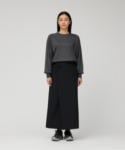 Snow Peak(スノーピーク)の「Snow Peak / Wool Nylon Taffeta Skirt ウールナイロンタフタスカート(スカート・レディース・ダークブラウン/ブラック・1/2/3)」の3枚目の写真