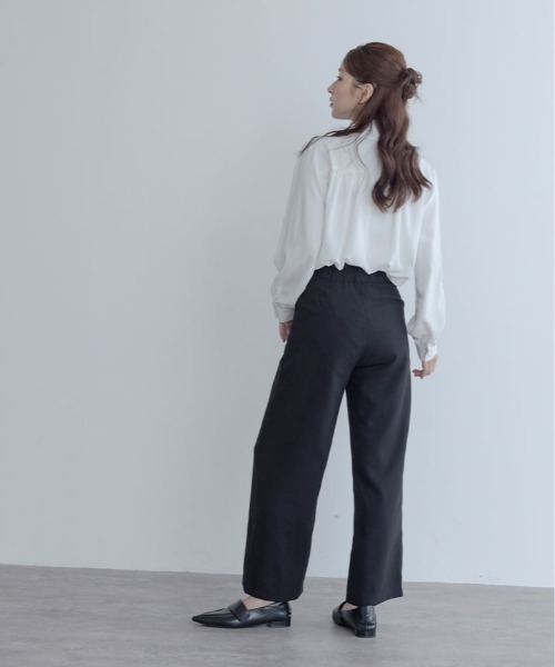 maviru(マヴィル)の「クラシカル スラックス ワイドパンツ(スラックス・レディース・ブラック/ブラウン系その他/グレイッシュベージュ/チャコール・L/M/S)」の21枚目の写真