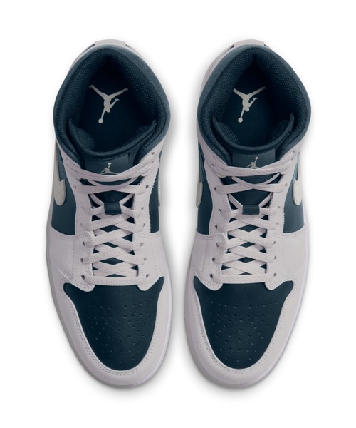 JORDAN BRAND（ジョーダンブランド）の「エア ジョーダン 1 MID メンズシューズ / Air Jordan 1 Mid Men's Shoes DQ8426-110 Light Orewood Brown（スニーカー・メンズ・ブラウン系その他・28.5/29/27.5/25.5/25/30/29.5）」の4枚目の写真