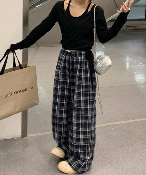 mebole（メボレ）の「lace waist checkered wide pants（その他パンツ・レディース・ネイビー・FREE）」の13枚目の写真