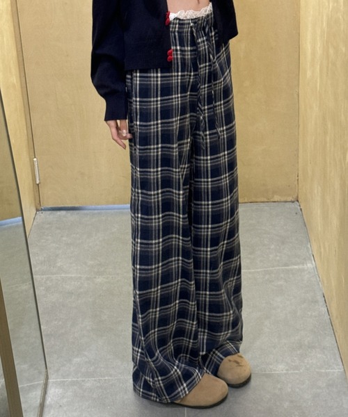 mebole（メボレ）の「lace waist checkered wide pants（その他パンツ・レディース・ネイビー・FREE）」の15枚目の写真