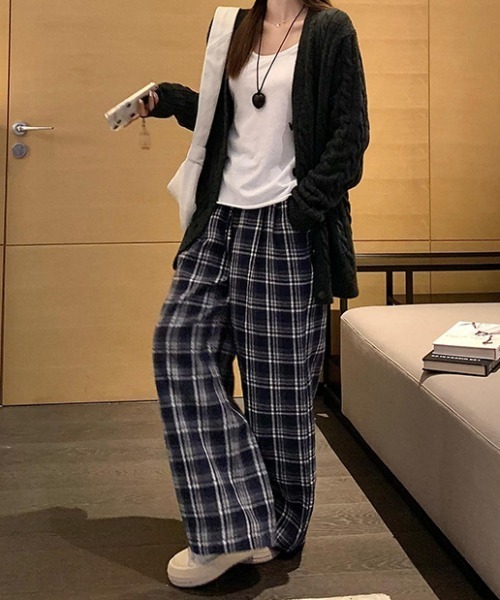 mebole（メボレ）の「lace waist checkered wide pants（その他パンツ・レディース・ネイビー・FREE）」の21枚目の写真
