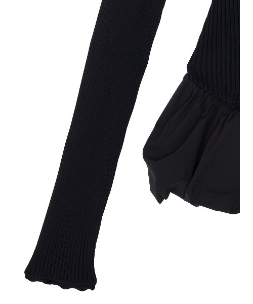 Ameri（アメリ）の「BALLOON HEM DOCKING KNIT TOP（ニット/セーター・レディース・ブラック/グレー/カーキ・FREE）」の6枚目の写真