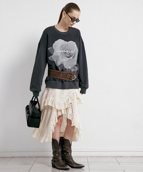 DEWEDEWE（デュイデュイ）の「レースティアードスカート（2カラー）（スカート・レディース・ブラック/アイボリー・SMALL/MEDIUM）」の4枚目の写真