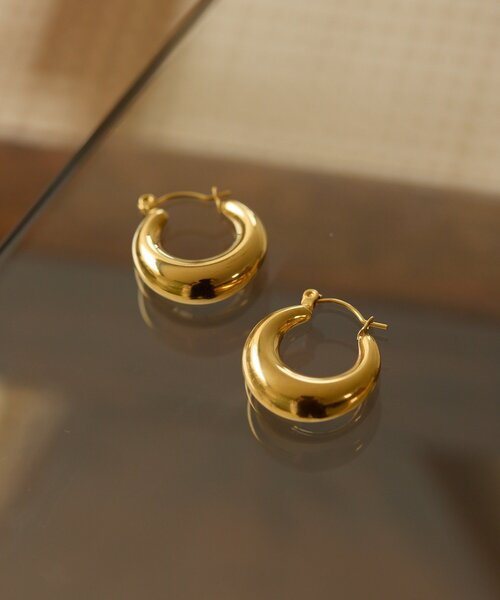 ear PAPILLONNER(イアパピヨネ)の「ぷっくりフープピアス《金属アレルギー対応/ステンレス》(ピアス(両耳用)・レディース・ゴールド/シルバー・FREE)」の7枚目の写真