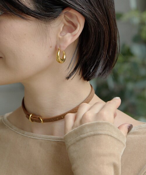 ear PAPILLONNER(イアパピヨネ)の「ぷっくりフープピアス《金属アレルギー対応/ステンレス》(ピアス(両耳用)・レディース・ゴールド/シルバー・FREE)」の3枚目の写真