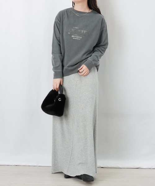 LUCA/LADY LUCK LUCA(ルカ/レディラックルカ)の「LC/LLL ピグメント箔プリントプルオーバー(Tシャツ/カットソー・レディース・ベージュ/チャコールグレー/ブラウン・FREE)」の6枚目の写真