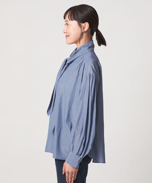 green label relaxing(グリーンレーベルリラクシング)の「ボータイ ブラウス(シャツ/ブラウス・レディース・ライトブルー/ホワイト/ネイビー・FREE)」の15枚目の写真