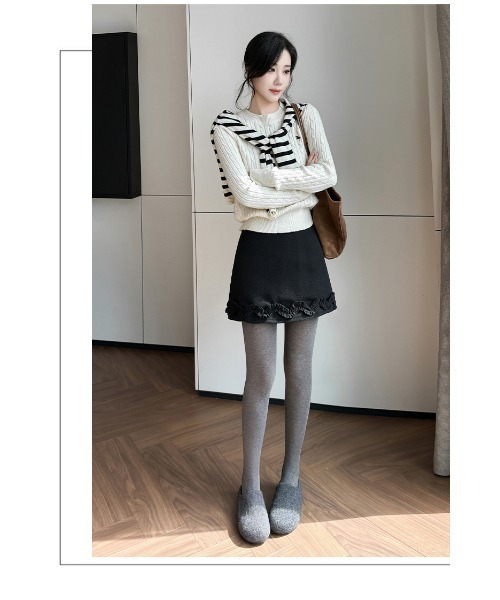 OThe.Naeun(オザナウン)の「wool frill mini skirt(スカート・レディース・ブラウン/グレー/ブラック・FREE)」の7枚目の写真