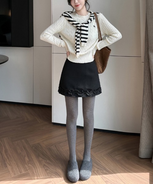 OThe.Naeun(オザナウン)の「wool frill mini skirt(スカート・レディース・ブラウン/グレー/ブラック・FREE)」の8枚目の写真