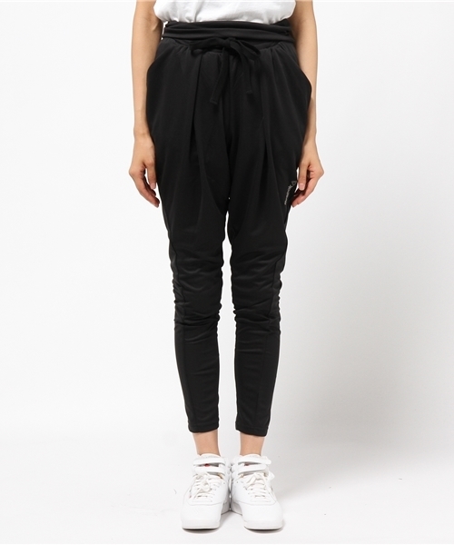 Reebok(リーボック)の「ユルスリム ユーティリティーロングパンツ(その他パンツ・レディース・グレー/ブラック・MEDIUM/SMALL/LARGE/X-LARGE)」の3枚目の写真