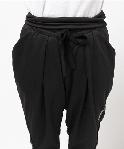 Reebok(リーボック)の「ユルスリム ユーティリティーロングパンツ(その他パンツ・レディース・グレー/ブラック・MEDIUM/SMALL/LARGE/X-LARGE)」の6枚目の写真