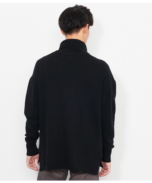 ADAM ET ROPE'(アダムエロペ)の「ラムウール オフタートルネック(ニット/セーター・メンズ・ホワイト/ブラック・MEDIUM/LARGE)」の8枚目の写真