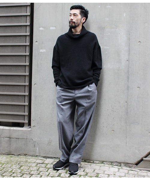 ADAM ET ROPE'(アダムエロペ)の「ラムウール オフタートルネック(ニット/セーター・メンズ・ホワイト/ブラック・MEDIUM/LARGE)」の9枚目の写真