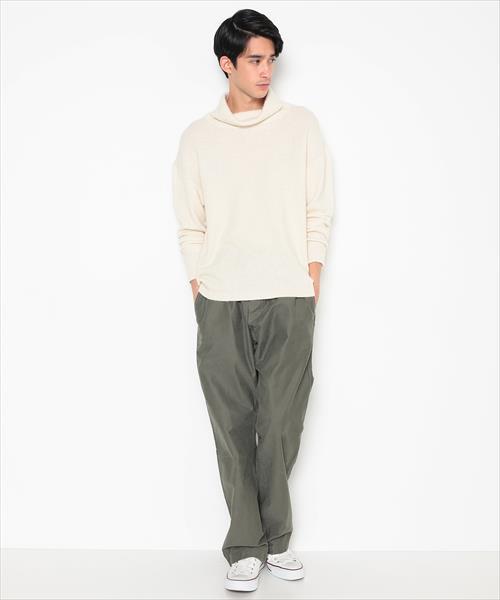 ADAM ET ROPE'(アダムエロペ)の「ラムウール オフタートルネック(ニット/セーター・メンズ・ホワイト/ブラック・MEDIUM/LARGE)」の17枚目の写真