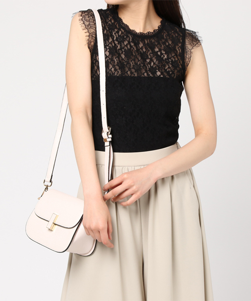 PLAIN CLOTHING（プレーンクロージング）の「Fレザーラウンドショルダーバッグ【PLAIN CLOTHING】（ショルダーバッグ・レディース・グレー/ブラック/アイボリー・FREE）」の8枚目の写真