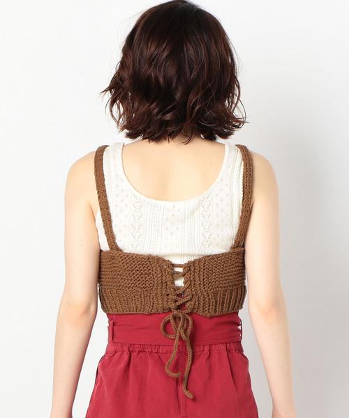 Another Edition（アナザーエディション）の「ケーブルレースアップビスチェ（ニット/セーター・レディース・オフホワイト/ブラウン/ダークグリーン・FREE）」の4枚目の写真