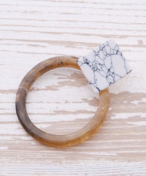 Eldia'lu(エルディアル)の「マーブルサークルピアスorイヤリング(ピアス(両耳用)・レディース・ホワイト/ホワイト系その他/ブルー系その他/ブルー・フリ-)」の13枚目の写真