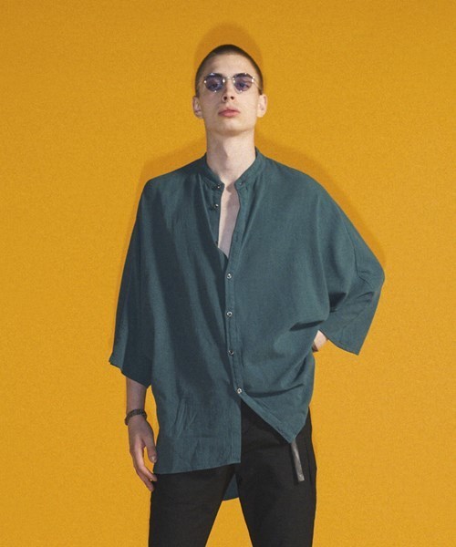 OURET（オーレット）の「マオカラーポンチョ -　100/2強撚ガーゼ　-（シャツ/ブラウス・メンズ・ブラック/グリーン系その他/ベージュ・1/2/3）」の3枚目の写真