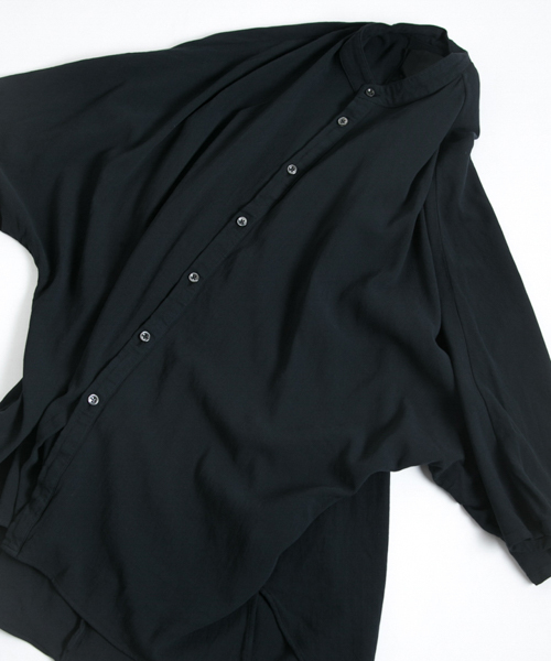 OURET（オーレット）の「マオカラーポンチョ -　100/2強撚ガーゼ　-（シャツ/ブラウス・メンズ・ブラック/グリーン系その他/ベージュ・1/2/3）」の12枚目の写真