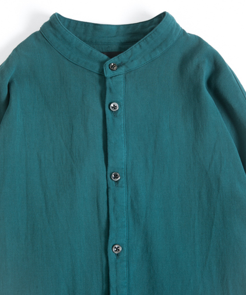 OURET（オーレット）の「マオカラーポンチョ -　100/2強撚ガーゼ　-（シャツ/ブラウス・メンズ・ブラック/グリーン系その他/ベージュ・1/2/3）」の16枚目の写真