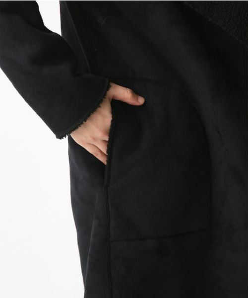 AZUL by moussy（アズールバイマウジー）の「ﾌｪｲｸﾑｰﾄﾝﾉｰｶﾗｰｺｰﾄ（ムートンコート・レディース・ブラック/ベージュ・LARGE/MEDIUM/SMALL）」の3枚目の写真