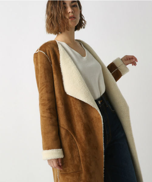 AZUL by moussy（アズールバイマウジー）の「ﾌｪｲｸﾑｰﾄﾝﾉｰｶﾗｰｺｰﾄ（ムートンコート・レディース・ブラック/ベージュ・LARGE/MEDIUM/SMALL）」の6枚目の写真