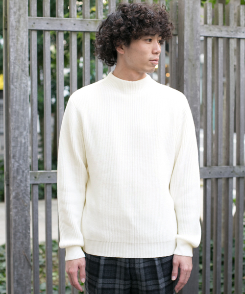 URBAN RESEARCH(アーバンリサーチ)の「C/A片畦モックネック(ニット/セーター・メンズ・ホワイト/ブラック/グレー/ベージュ/ブルー・LARGE/MEDIUM)」の12枚目の写真