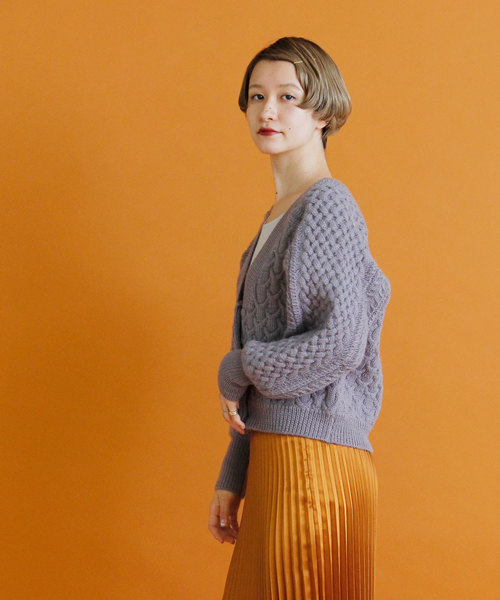 cardo fabrica ケーブル編み袖Vネックカーディガン