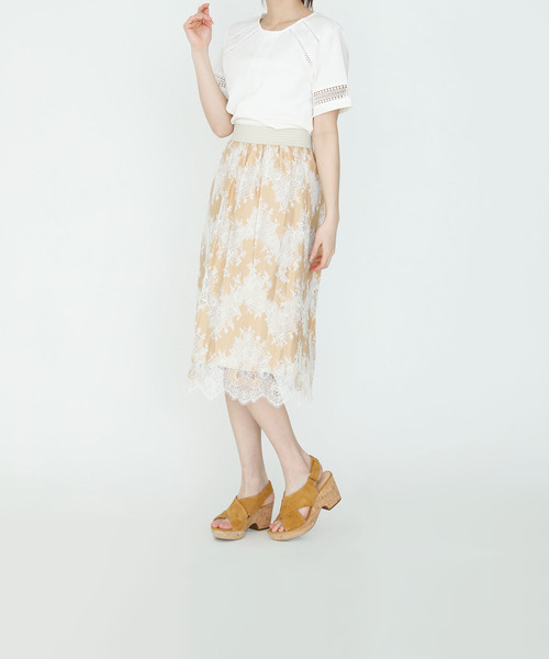 Clarks(クラークス)の「Maritsa Lara / マリッツァララ (サンドスエード)(サンダル・レディース・ベージュ・4.5/6/3.5/4/5/5.5/3)」の4枚目の写真
