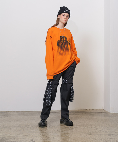 OY（オーワイ）の「グラデーションロゴ長袖Tシャツ/カットソー（Tシャツ/カットソー・メンズ・ホワイト/ブラック/オレンジ・FREE）」の3枚目の写真