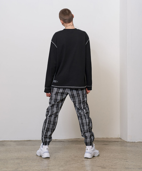 OY（オーワイ）の「グラデーションロゴ長袖Tシャツ/カットソー（Tシャツ/カットソー・メンズ・ホワイト/ブラック/オレンジ・FREE）」の17枚目の写真