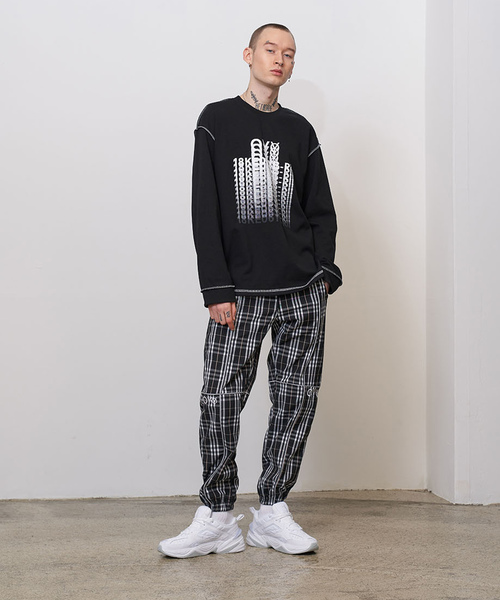 OY（オーワイ）の「グラデーションロゴ長袖Tシャツ/カットソー（Tシャツ/カットソー・メンズ・ホワイト/ブラック/オレンジ・FREE）」の14枚目の写真