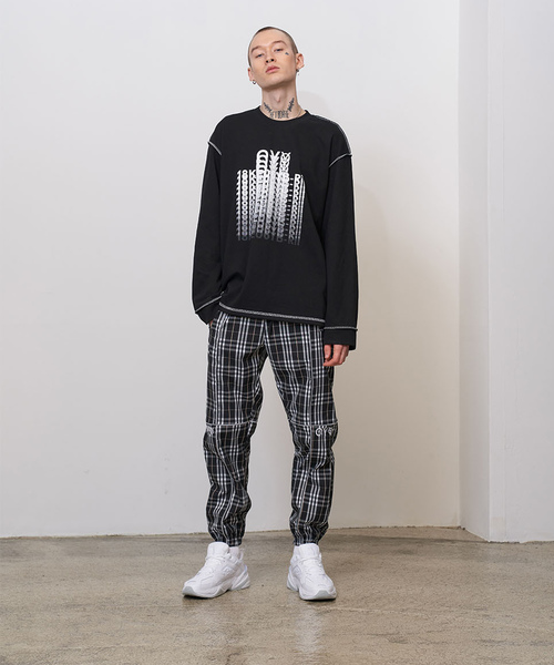 OY（オーワイ）の「グラデーションロゴ長袖Tシャツ/カットソー（Tシャツ/カットソー・メンズ・ホワイト/ブラック/オレンジ・FREE）」の16枚目の写真