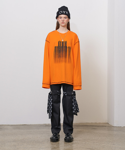 OY（オーワイ）の「グラデーションロゴ長袖Tシャツ/カットソー（Tシャツ/カットソー・メンズ・ホワイト/ブラック/オレンジ・FREE）」の7枚目の写真