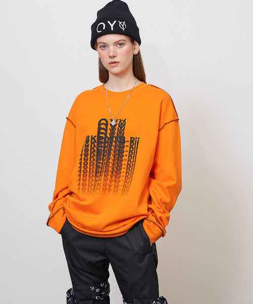 OY（オーワイ）の「グラデーションロゴ長袖Tシャツ/カットソー（Tシャツ/カットソー・メンズ・ホワイト/ブラック/オレンジ・FREE）」の11枚目の写真