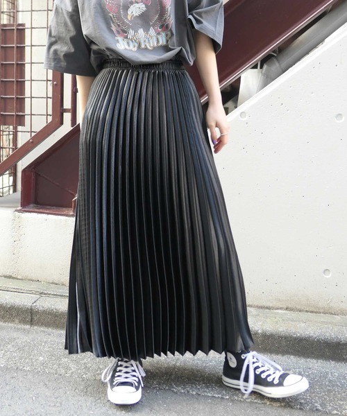 新品　横スリットプリーツスカート　黒　☆プリーツプリーズ では✖️ BASICS – isseymiyake.com