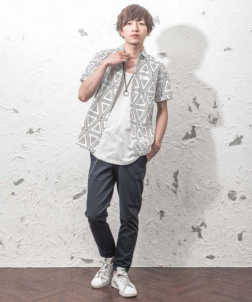 MinoriTY（マイノリティ）の「幾何学柄半袖シャツ（シャツ/ブラウス・メンズ・ホワイト/ブラック・M/L）」の3枚目の写真