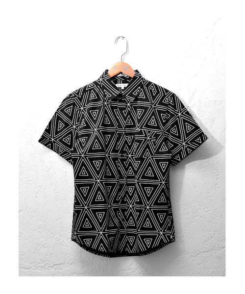 MinoriTY（マイノリティ）の「幾何学柄半袖シャツ（シャツ/ブラウス・メンズ・ホワイト/ブラック・M/L）」の8枚目の写真