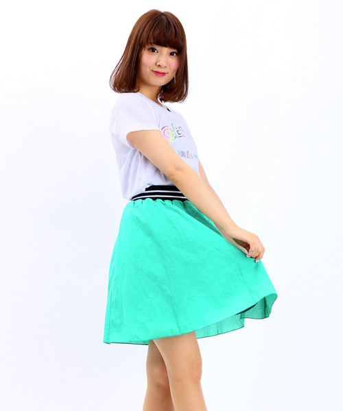 WEGO（ウィゴー）の「WEGO/ラインリブフレアスカート（スカート・レディース・ホワイト/グリーン/ネイビー/ライトイエロー・FREE）」の3枚目の写真