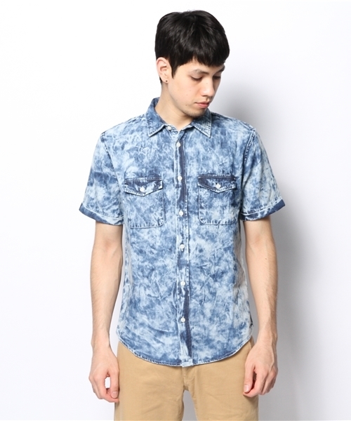 WEGO（ウィゴー）の「WEGO/ブリーチデニムシャツ（シャツ/ブラウス・メンズ・ライトインディゴブルー・LARGE/MEDIUM）」の3枚目の写真